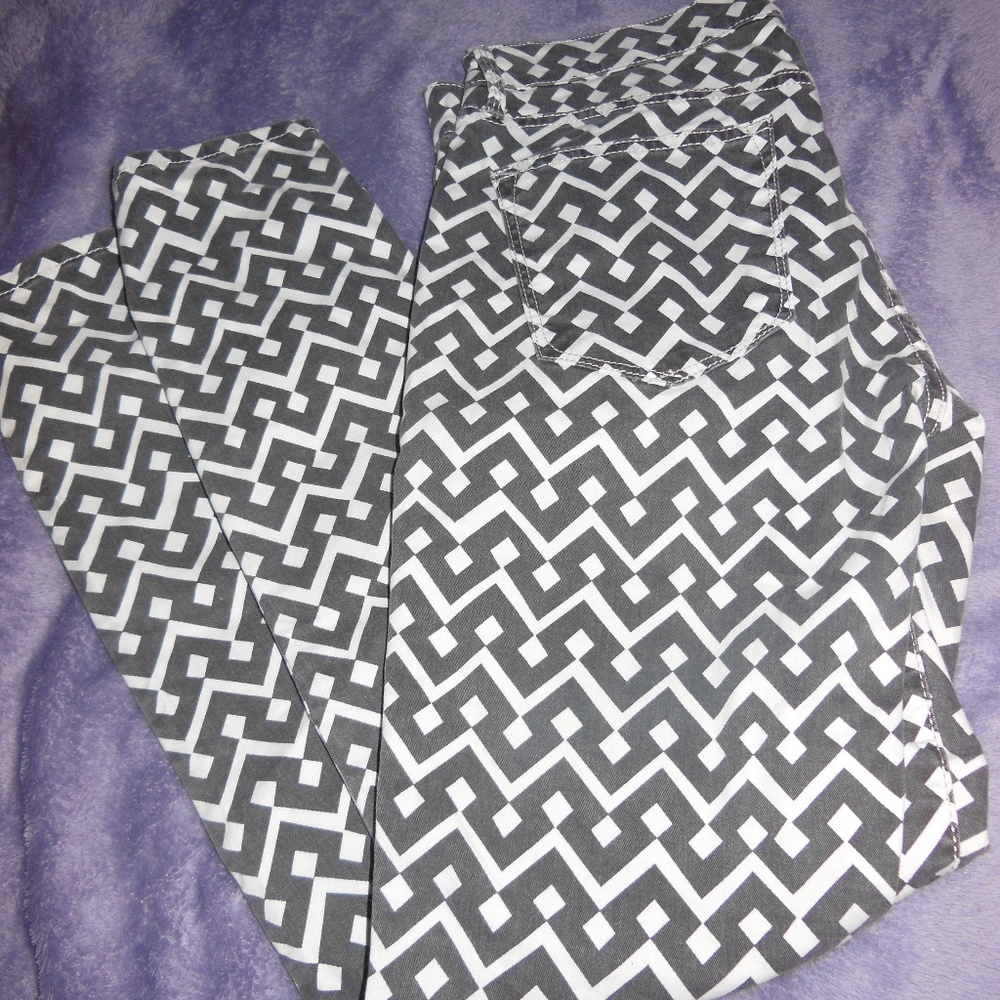 Gap Mid-Rise Printed Denim